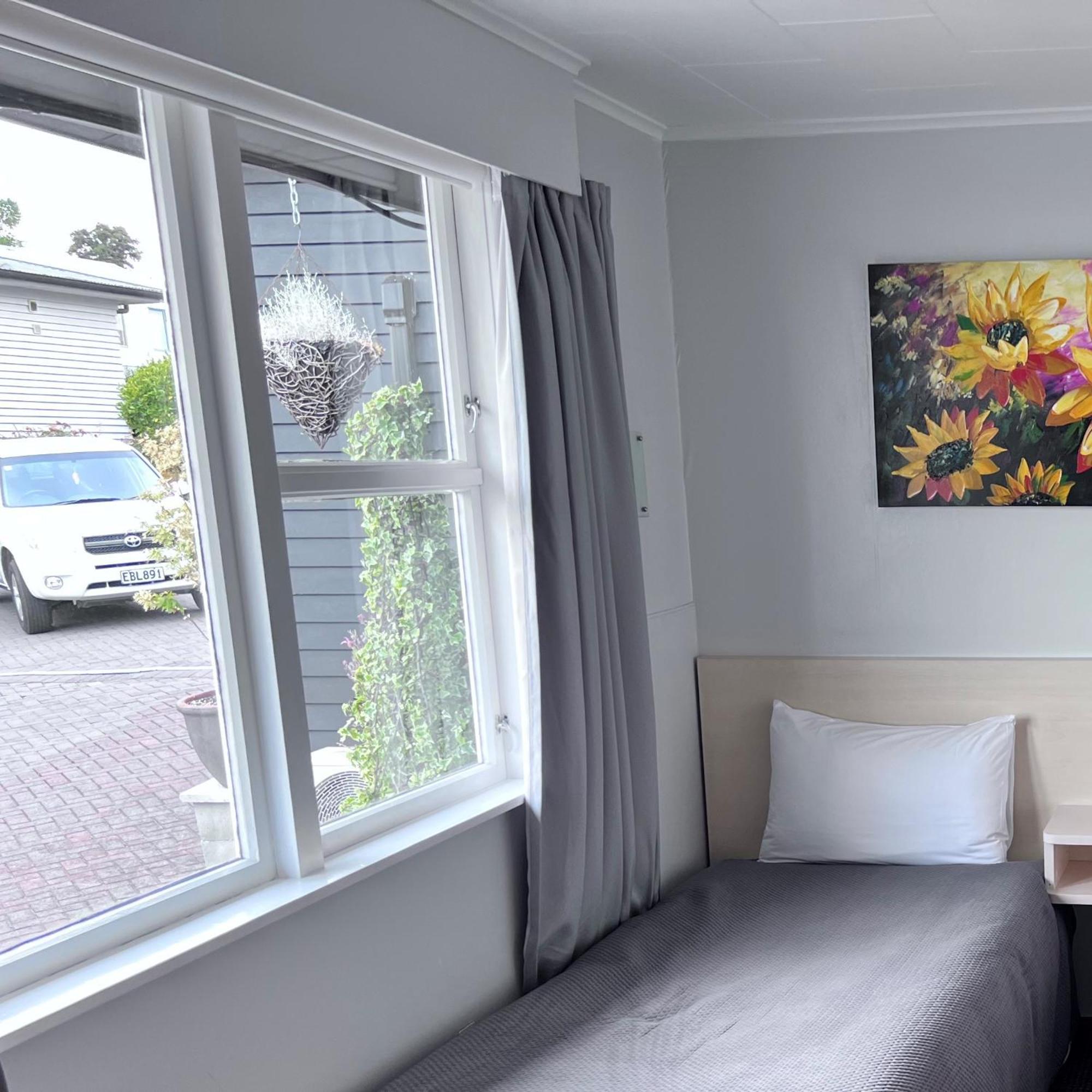 Dunrovin Motel タウポ エクステリア 写真